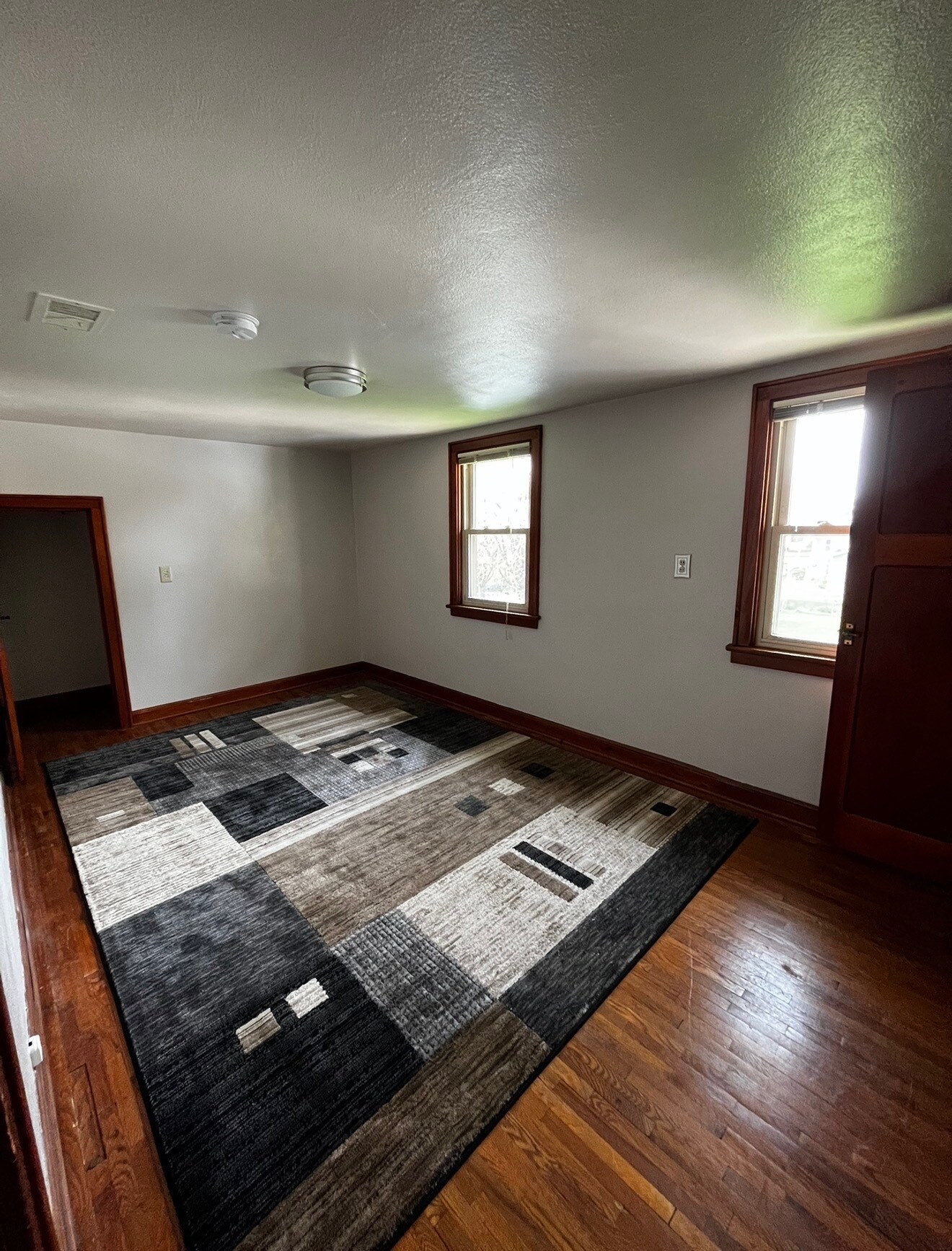 Building Photo - 257 Ledgeview Ave