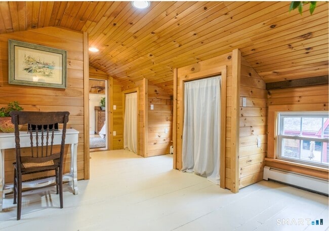 Building Photo - 33 Main St