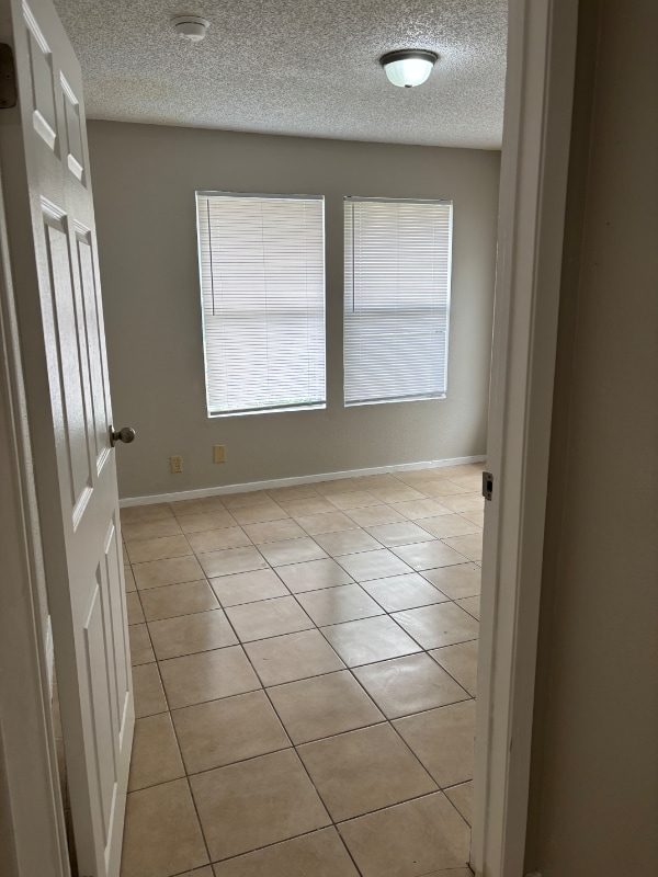 Building Photo - 230 Schmeltzer Ln