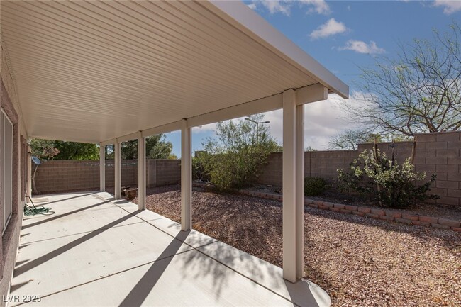 Building Photo - 2738 Grande Valley Dr