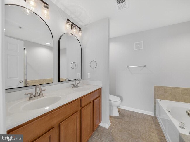 Building Photo - 6055 Wicker Ln