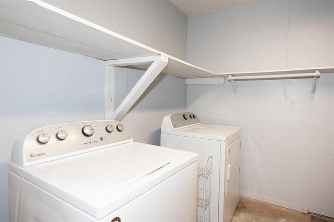 Building Photo - 8202 Longview Rd