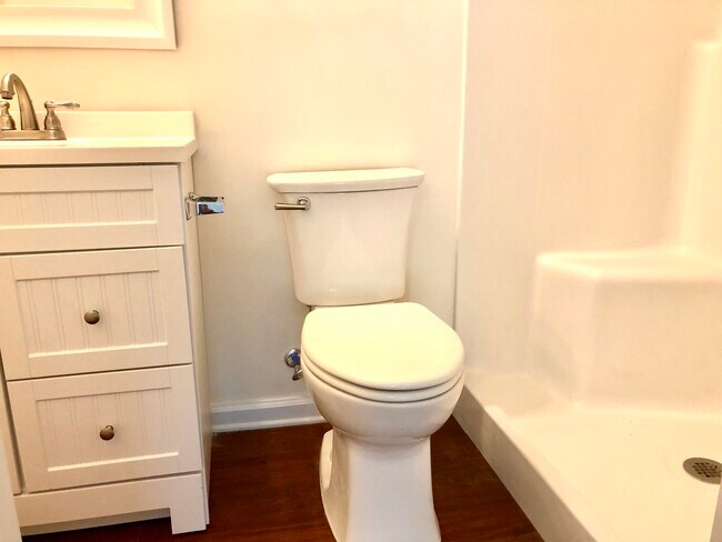 Building Photo - 2703 River Ridge Ct