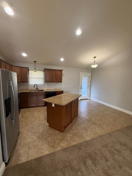 Building Photo - 8457 Granite Ct