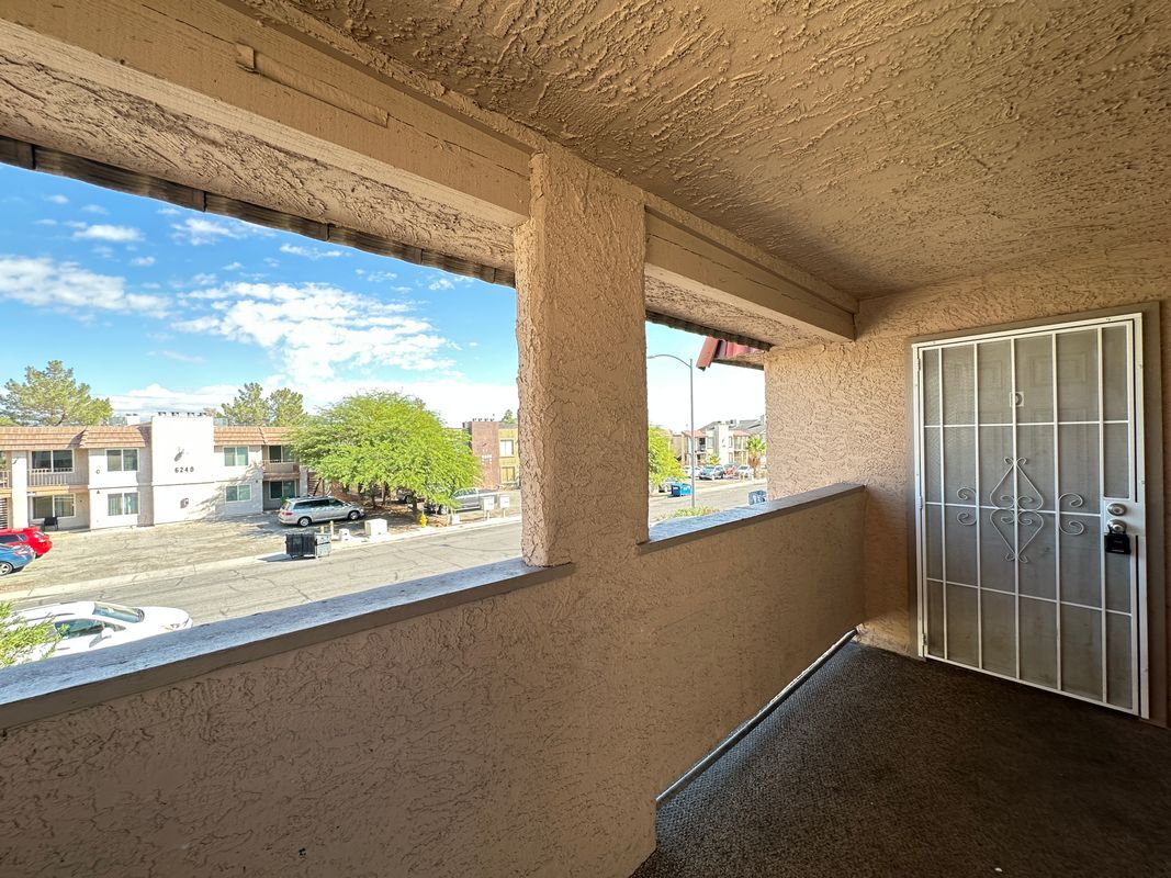 Building Photo - 6241 Bellota Dr