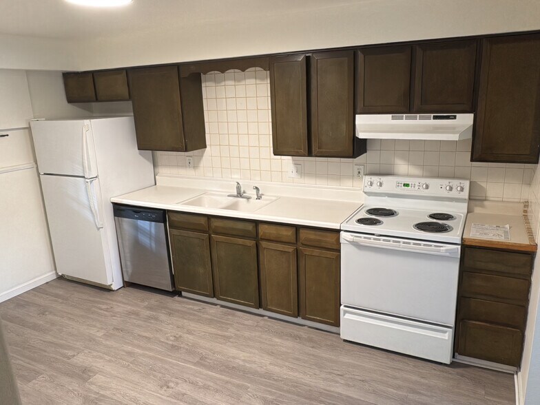 Building Photo - 4455 Independence St