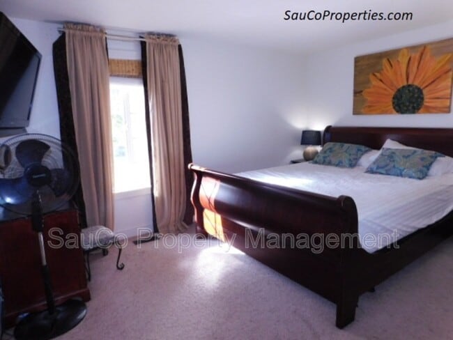 Building Photo - 19739 SW Sandra Ln