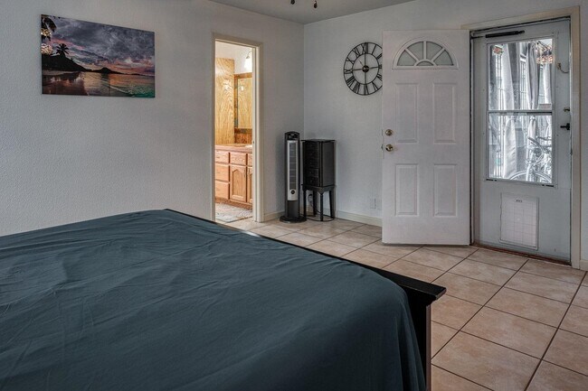 Building Photo - 227 Foster Cir