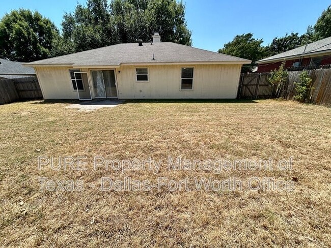 Building Photo - 824 Blue Ridge Dr