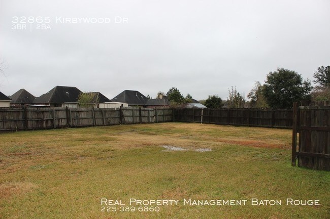 Building Photo - Beautiful Updated Home in Fenwood Estates