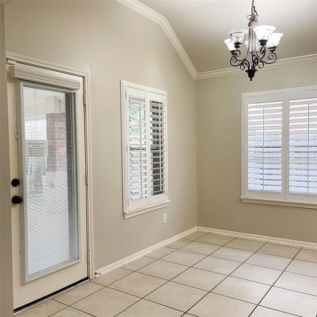 Building Photo - 2606 Sun Flare Ln