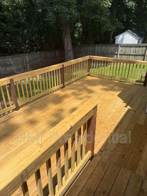 Building Photo - 3912 Sherwood Forest Terrace