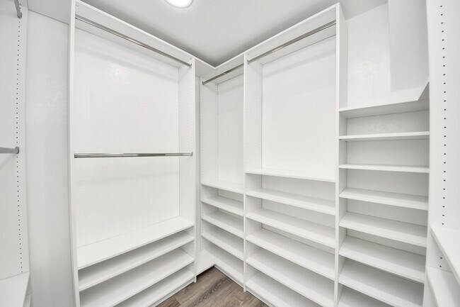 Building Photo - 16011 Monument Hill Crossing