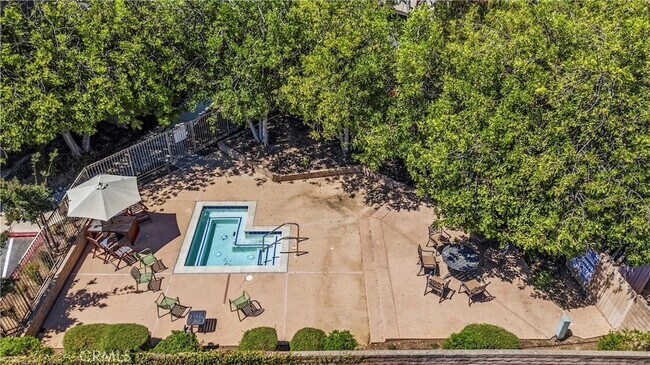 Building Photo - 1631 Charterwood Ct