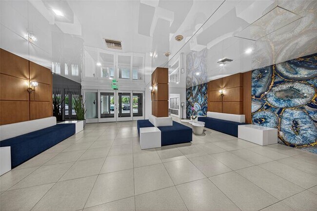 Building Photo - 1800 N Andrews Ave