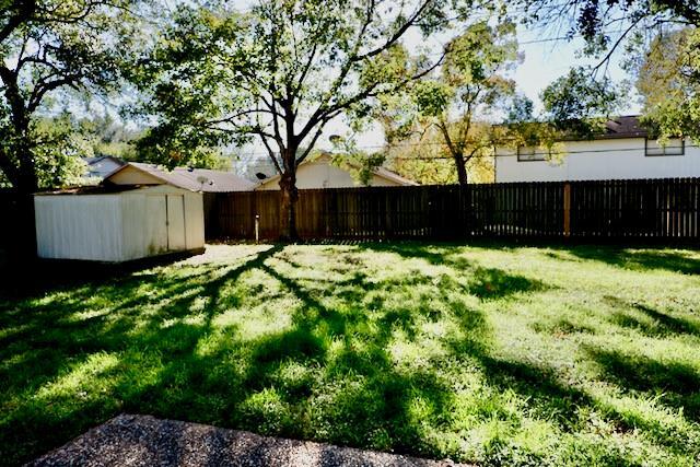 Building Photo - 930 Mesa Terrace Dr