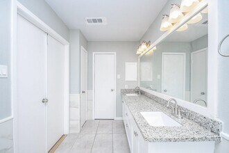 Building Photo - 9431 Keegans Wood Dr