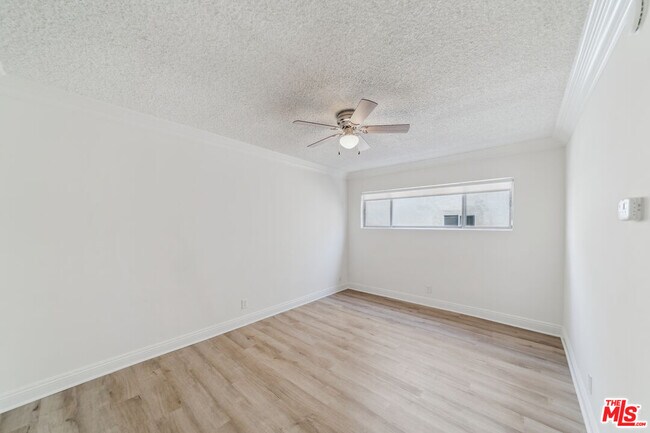 Building Photo - 7540 Hampton Ave