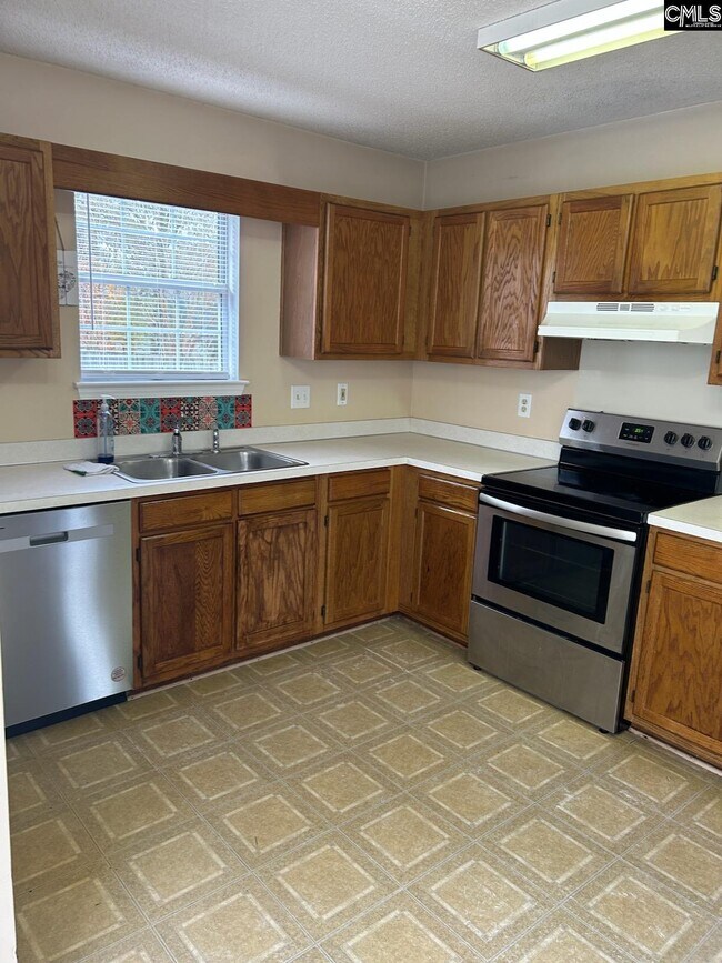 Building Photo - 706 Birch Knot Ct