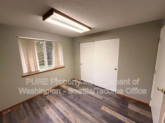 Building Photo - 18417 40th Ave E