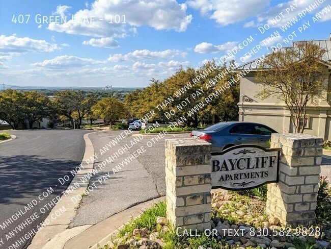 Building Photo - 407 Green Leaf