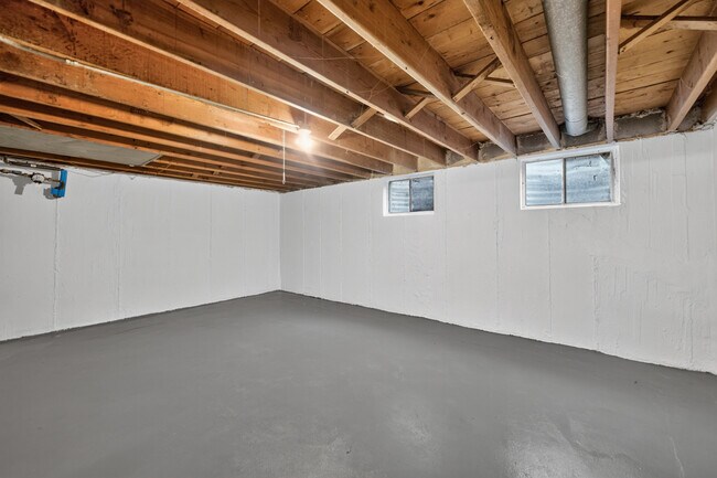 Building Photo - 210 Linn Ct