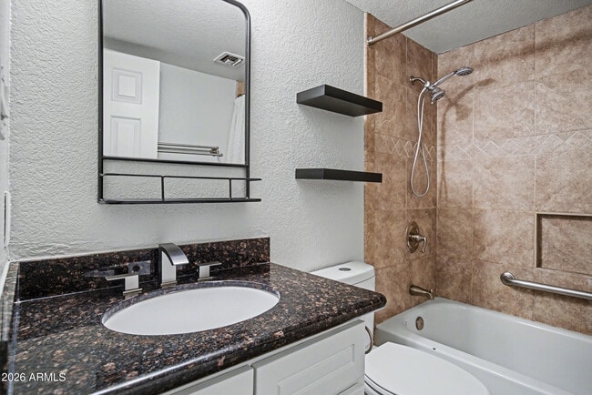 Building Photo - 1920 E Maryland Ave