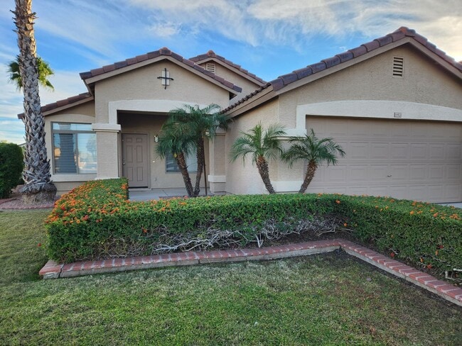Building Photo - Rental Home Available in Surprise!