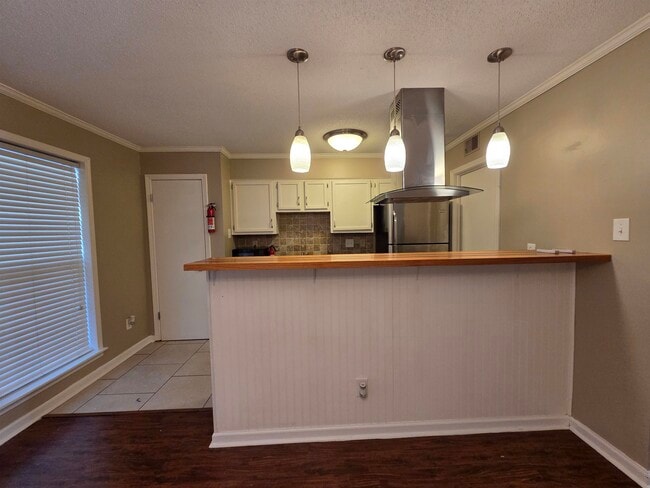 Building Photo - 2104 Harbert Ave