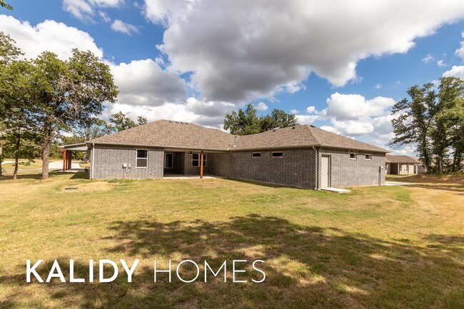 Building Photo - 1679 Kalidy Dr