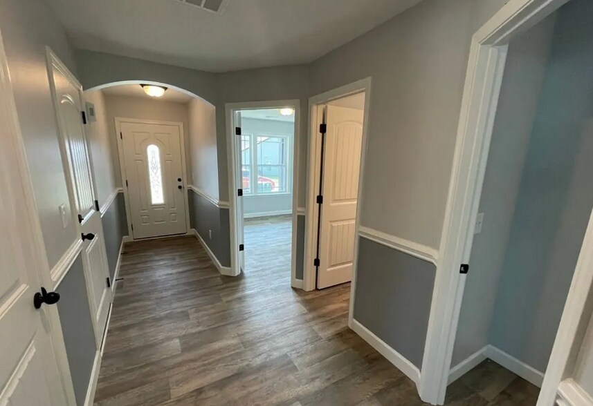 Building Photo - 1204 Mason Hill Way