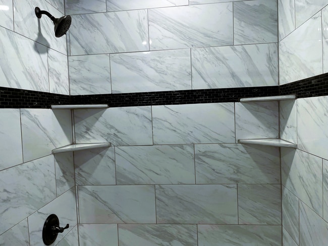 Building Photo - 713 Overlook Dr