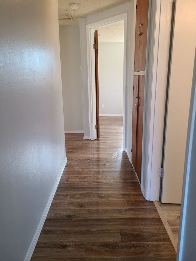 Building Photo - Charming 2 BD 1 Bath Home!