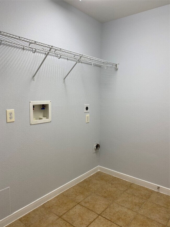 Building Photo - 7227 Agave Dr