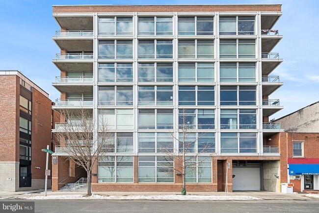 Building Photo - 22 S Front St