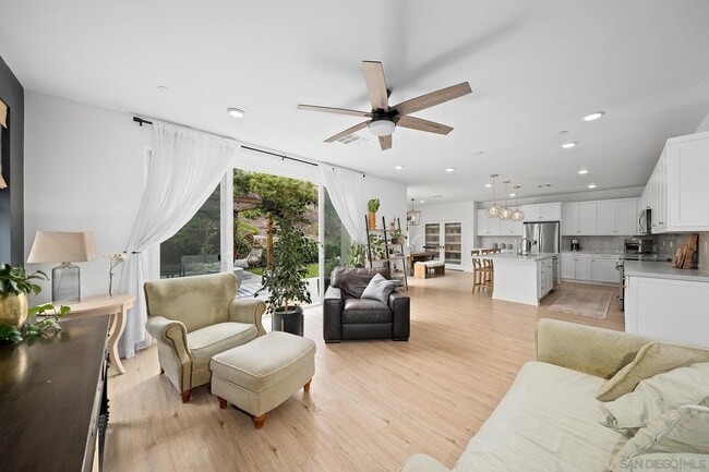 Building Photo - 8850 Weston Rd