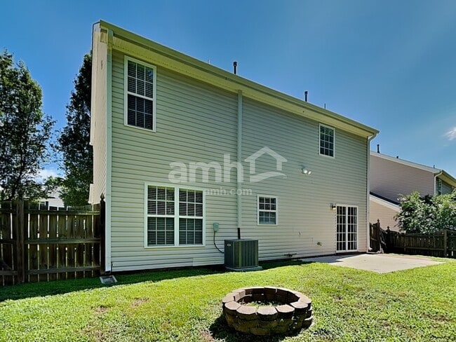 Building Photo - 14 Bluestem Ct