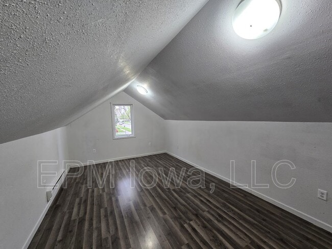 Building Photo - 1524 Williston Ave