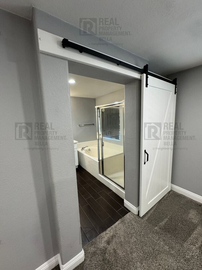 Building Photo - 23694 Canyon Heights Dr