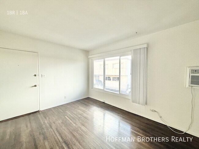 Building Photo - 11966 Laurelwood Dr