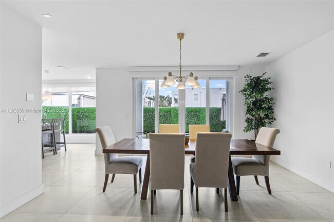 Building Photo - 10330 NW 68th St