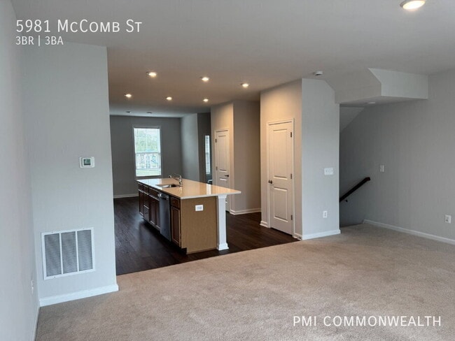 Building Photo - 5981 McComb St