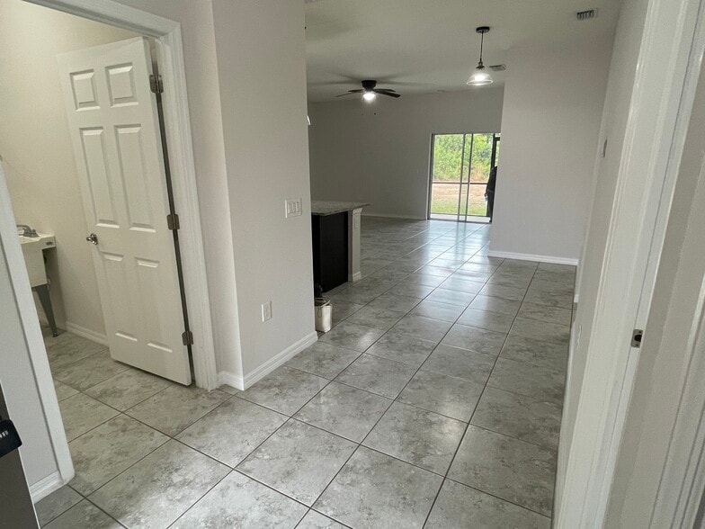 Entrance hallway - 24484 Zephyr Ct