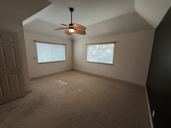 Building Photo - 4 Bedroom/3.5 bath The Vineyard Subdivision