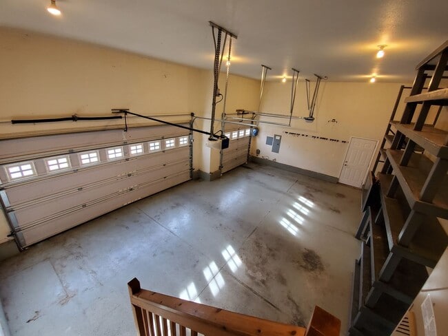 Building Photo - Beautiful Spacious home in North Albany - ...