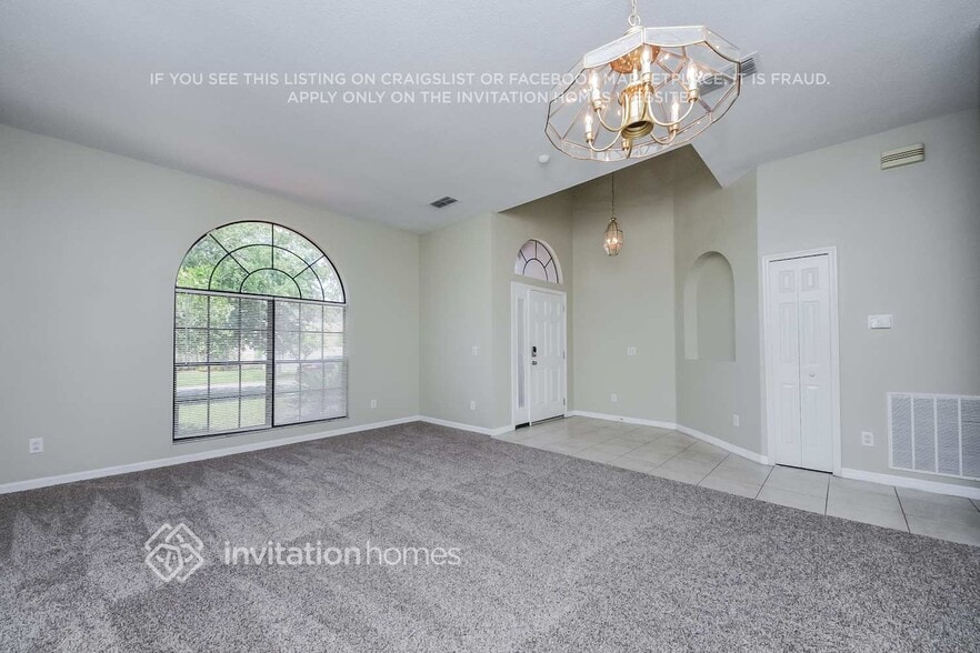 Building Photo - 2700 Port Ct