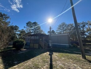 Building Photo - 3 Bedroom, 2 Bath Mobile Home in Dearing