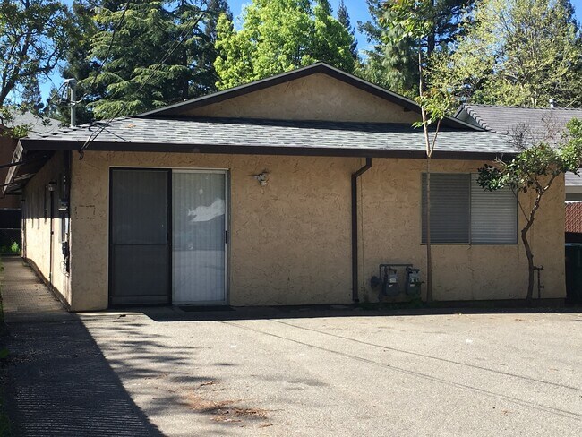 Primary Photo - MOVE IN SPECIAL!!! $250 OFF FIRST MONTH'S ...