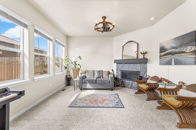 Building Photo - Limited Time Offer! Get $100 OFF Your Firs...
