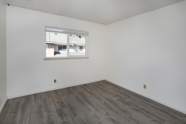Building Photo - 7912 Rainbow Cir